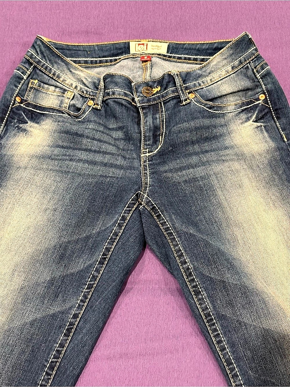 l.e.i. Y2K Style Faded Bridget Curvy Bootcut Jeans Juniors Size 3 Blue